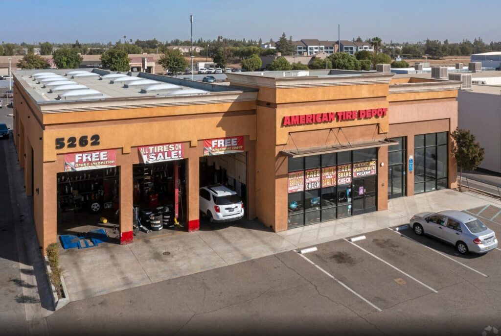 5262 N Blackstone Ave Fresno CA