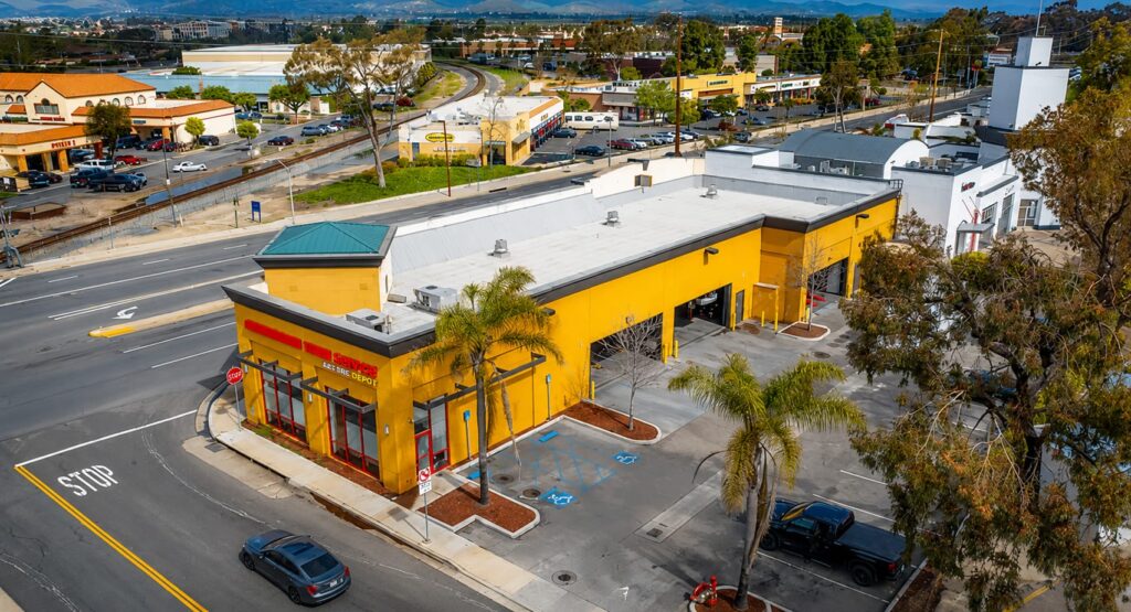 2320 E Vineyard Ave Oxnard CA